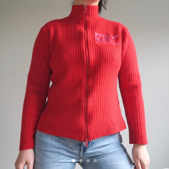 MICKY MOUSE RED SWEATER. ❤️ ❤️ - Picture 1 of 4